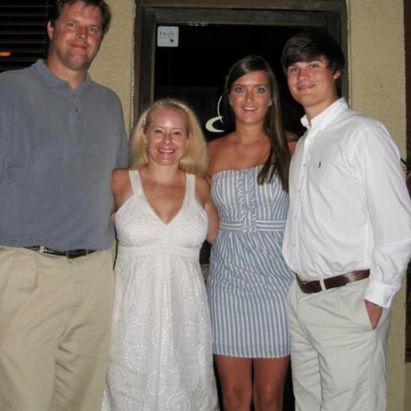 Lilly Pulitzer Amber dress in White Cartwheels - 6 - Picture 15 of 15